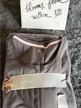 Kohl's Women's 2-Piece Plush Pajama Set in Grey